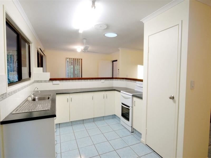 26 South Molle Boulevard, Cannonvale QLD 4802