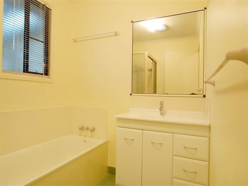 26 South Molle Boulevard, Cannonvale QLD 4802