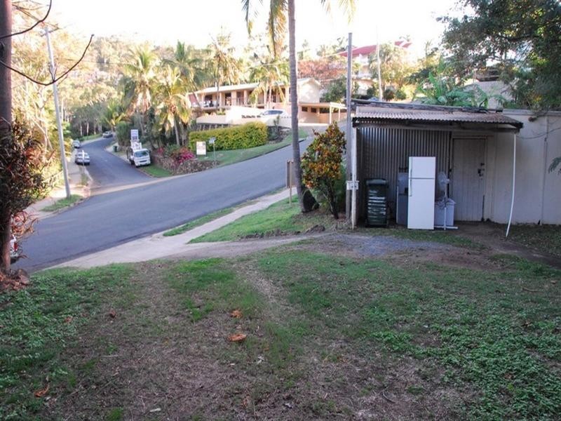 9 Begley Street, Airlie Beach QLD 4802