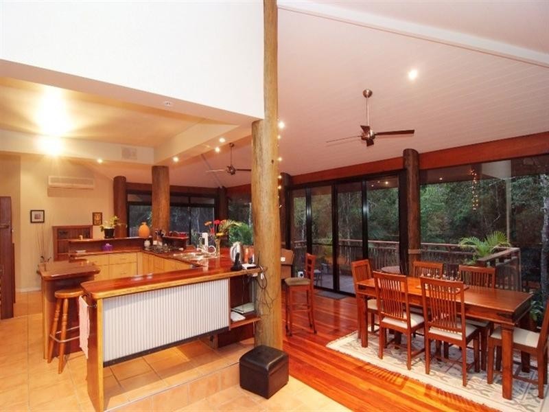 122 Orchid Drive, Cannonvale QLD 4802