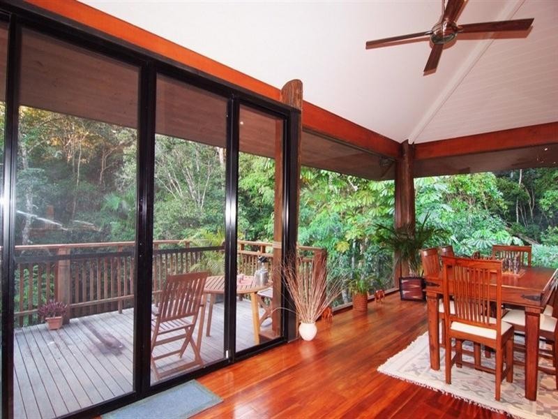 122 Orchid Drive, Cannonvale QLD 4802