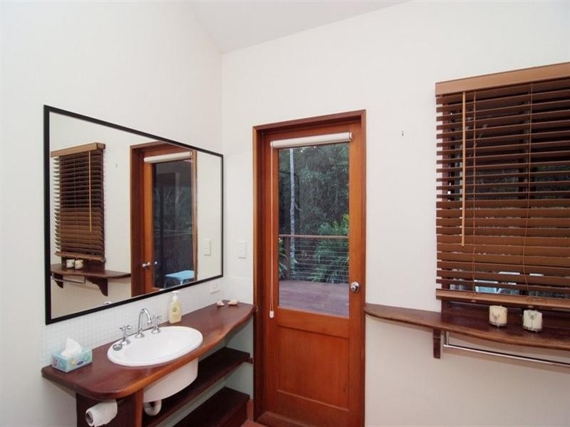 122 Orchid Drive, Cannonvale QLD 4802