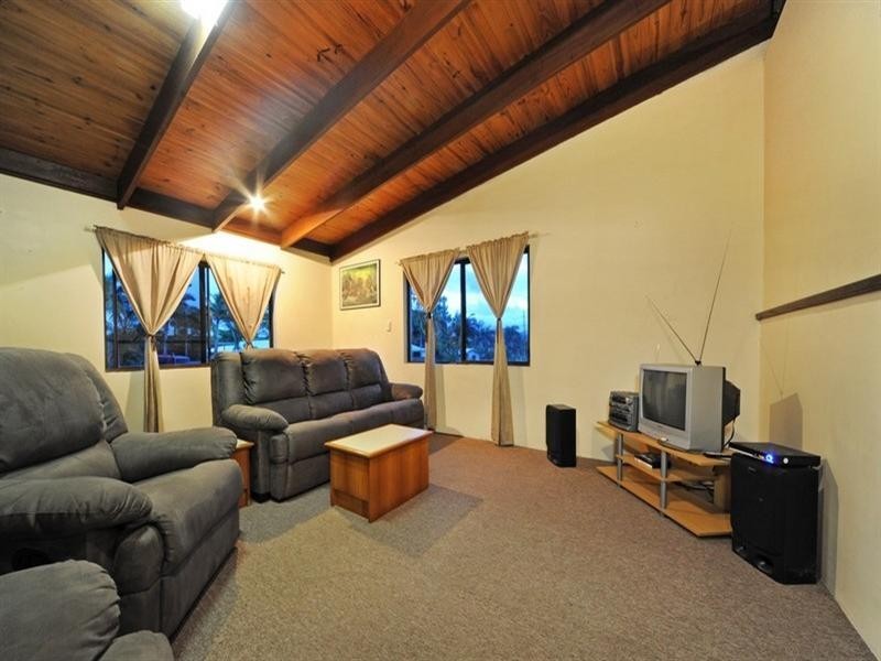 3 Jones Road, Cannonvale QLD 4802