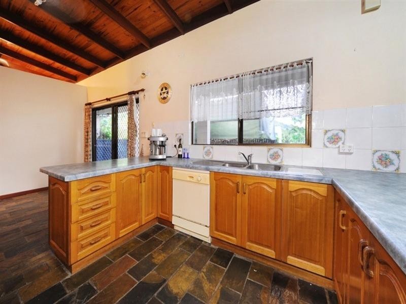 3 Jones Road, Cannonvale QLD 4802