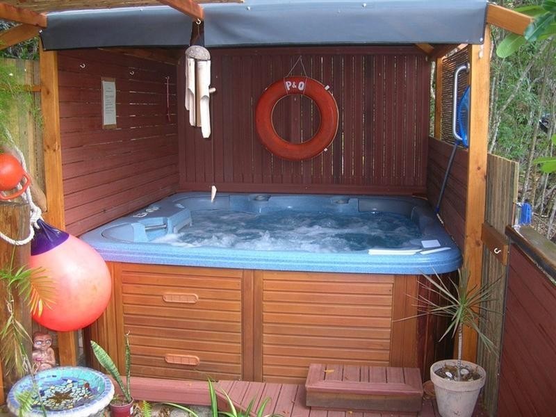 6 Harbour Avenue, Shute Harbour QLD 4802