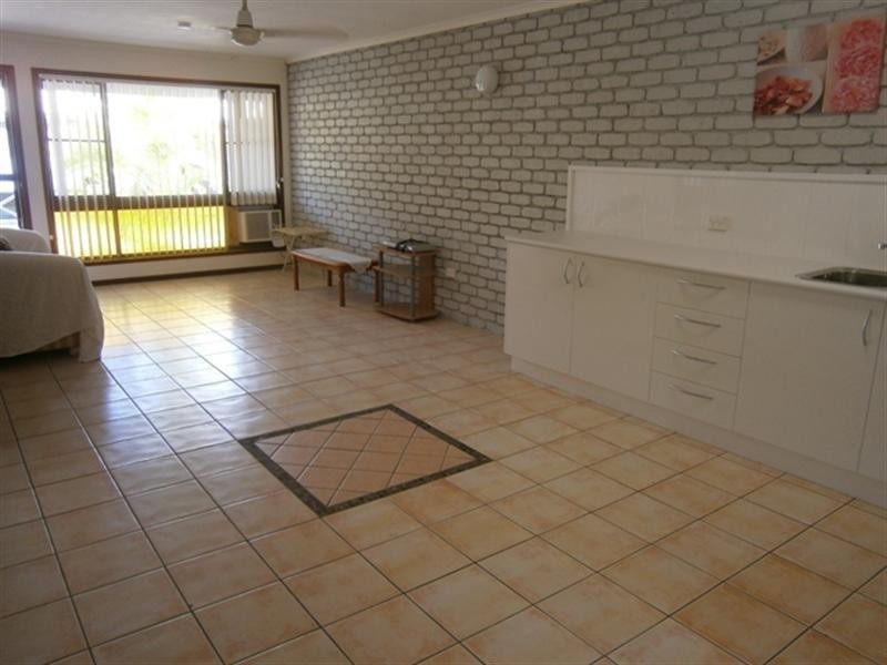 3/20 Pandanus Drive, Cannonvale QLD 4802