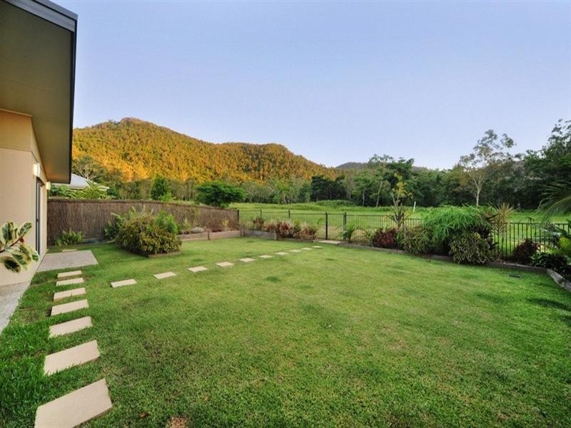 90 Abell Road, Cannonvale QLD 4802