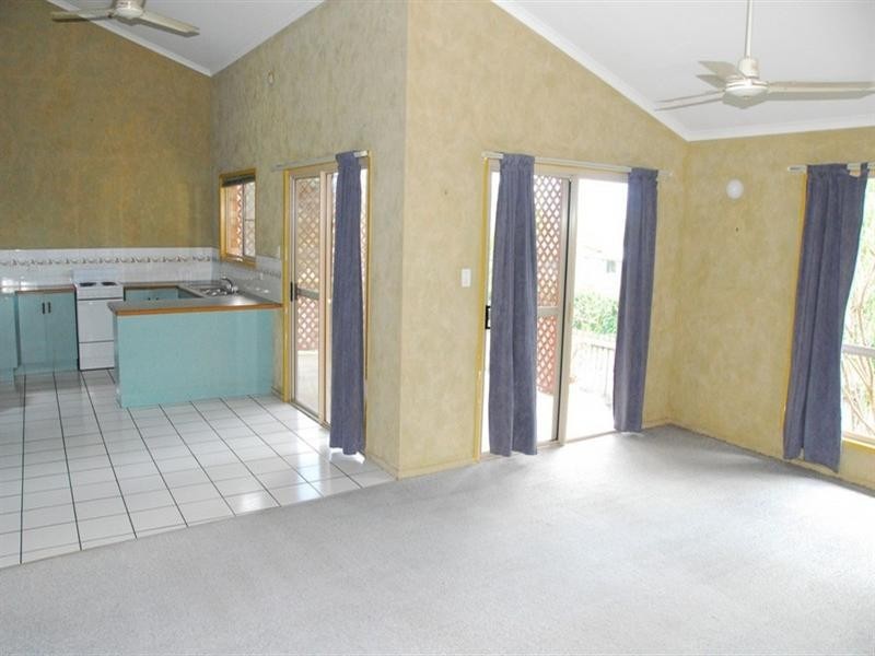 27 Jones Road, Cannonvale QLD 4802