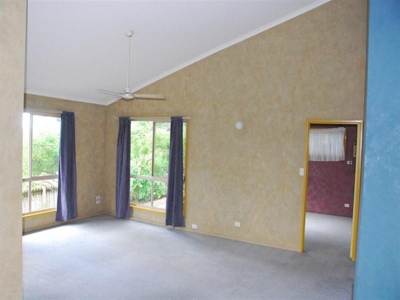 27 Jones Road, Cannonvale QLD 4802