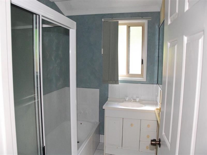 27 Jones Road, Cannonvale QLD 4802