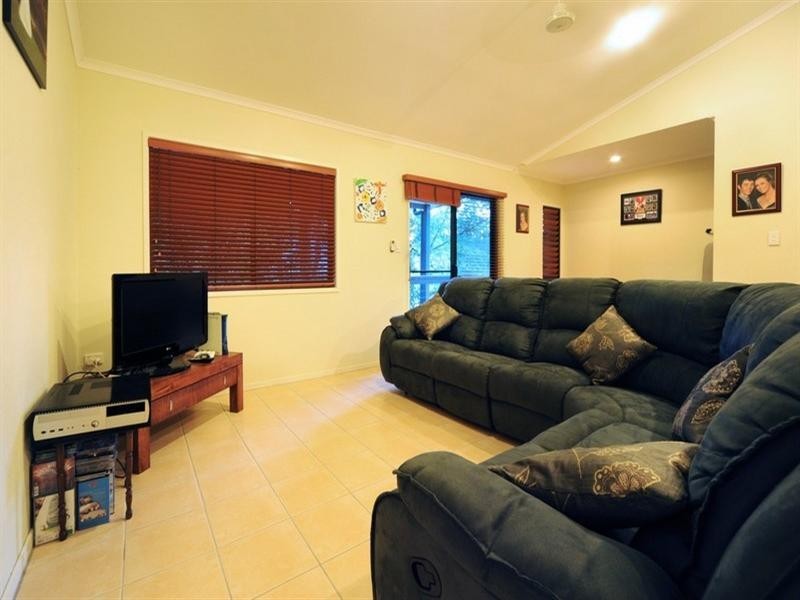 4/6 Border Drive, Cannonvale QLD 4802