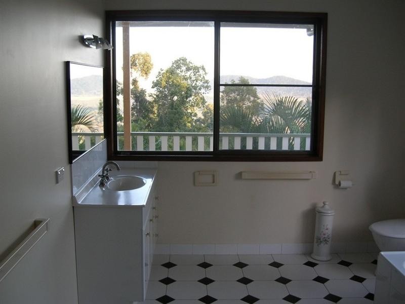 77 Staniland Drive, Strathdickie QLD 4800