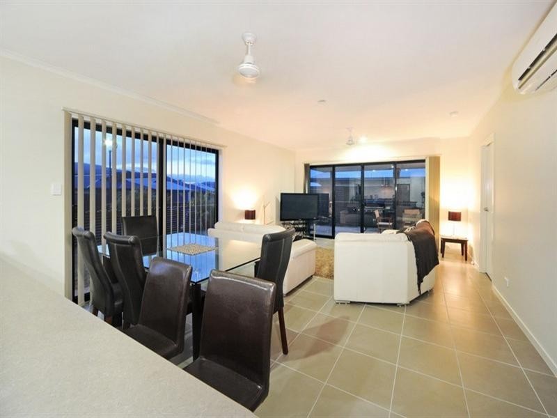 55 Abell Road, Cannonvale QLD 4802