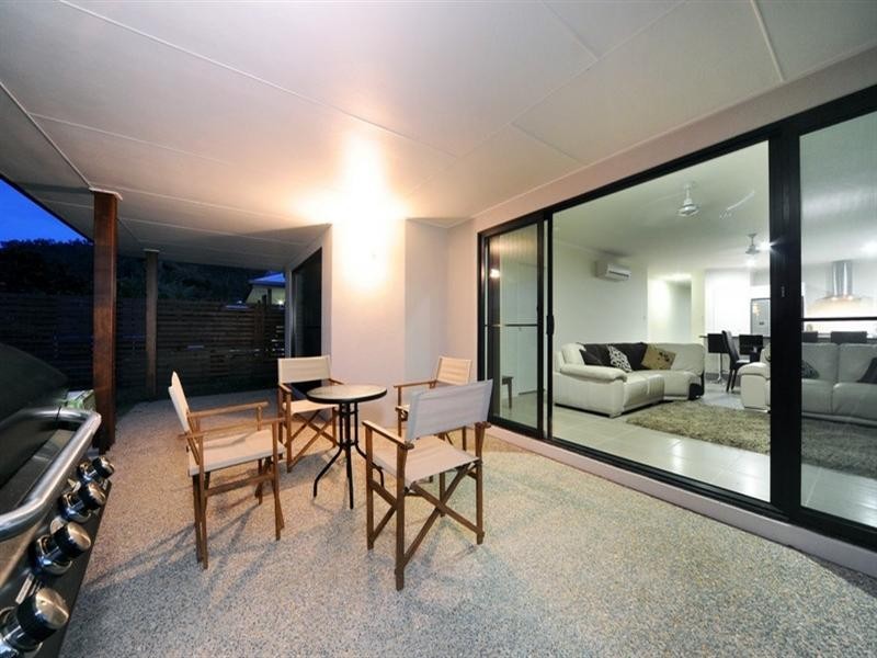 55 Abell Road, Cannonvale QLD 4802