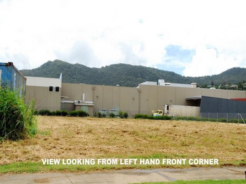 7 Myerlasky Drive, Cannonvale QLD 4802