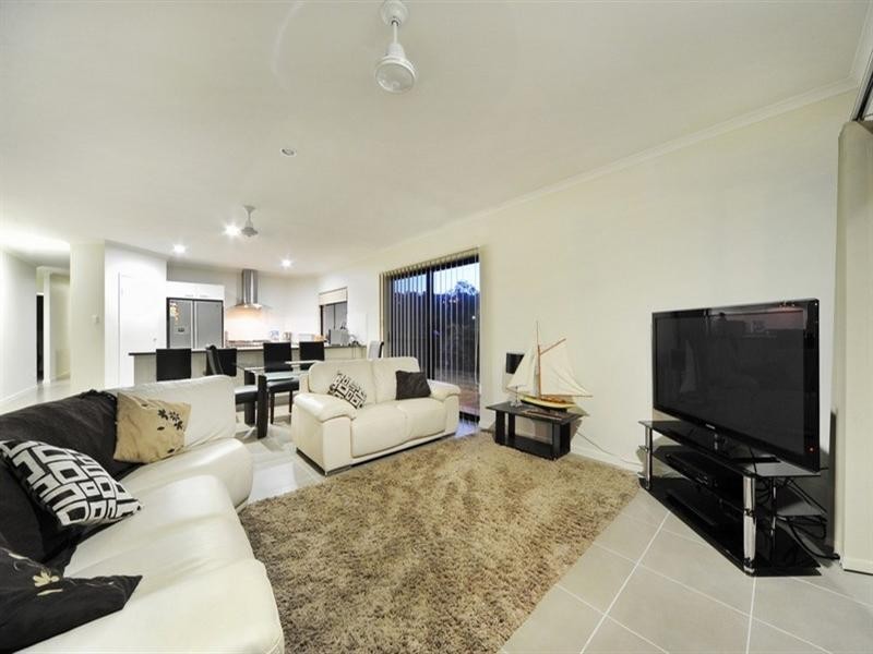 55 Abell Road, Cannonvale QLD 4802