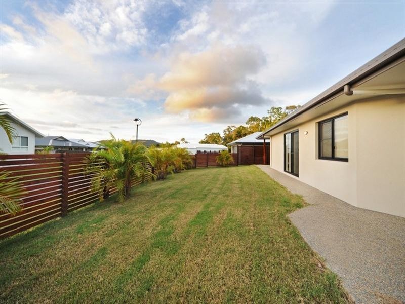55 Abell Road, Cannonvale QLD 4802