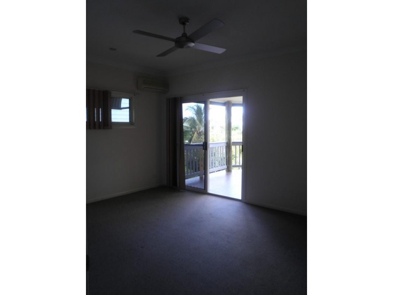 10 Country Road, Cannonvale QLD 4802