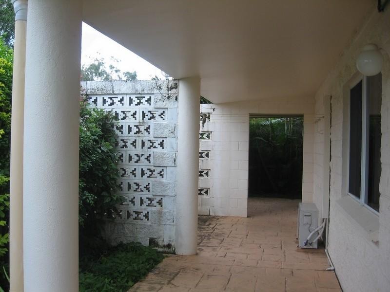 1/30 Macarthur Drive, Cannonvale QLD 4802