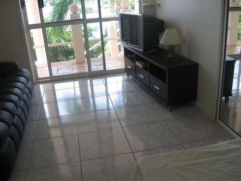 3/30 Macarthur Drive, Cannonvale QLD 4802