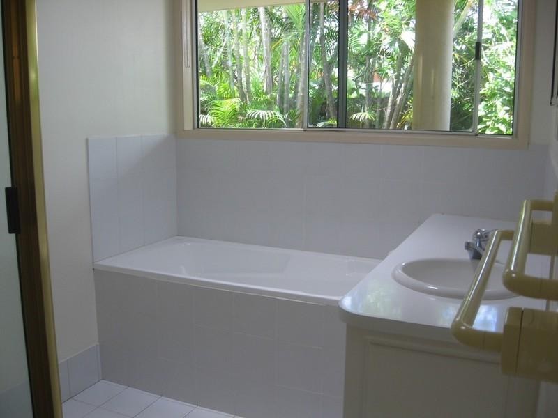 3/30 Macarthur Drive, Cannonvale QLD 4802