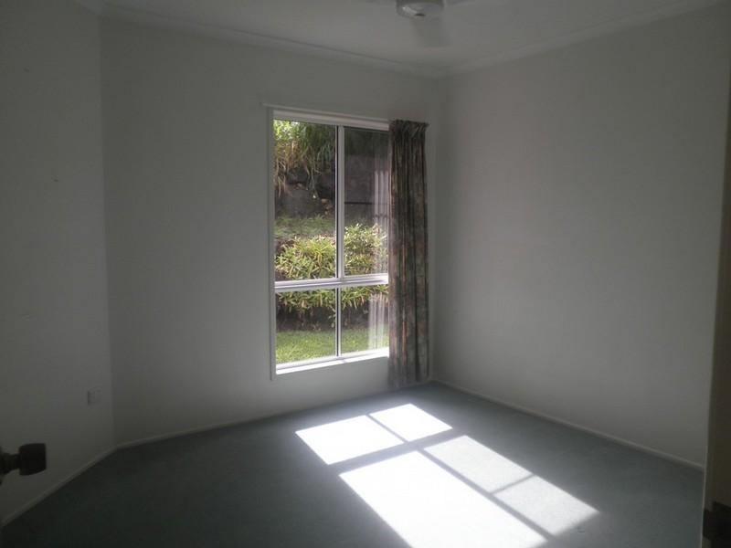 3/17 Macarthur Drive, Cannonvale QLD 4802