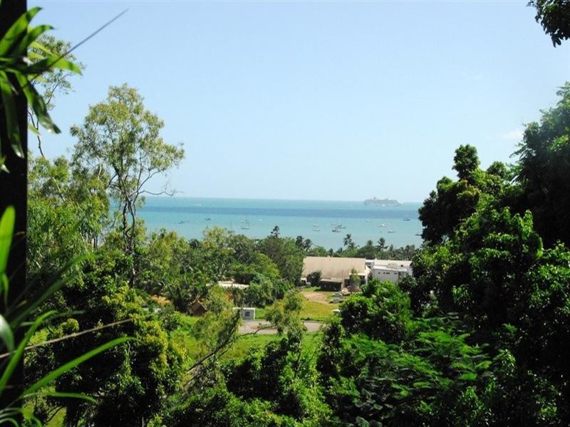 13 Stonehaven Court, Airlie Beach QLD 4802