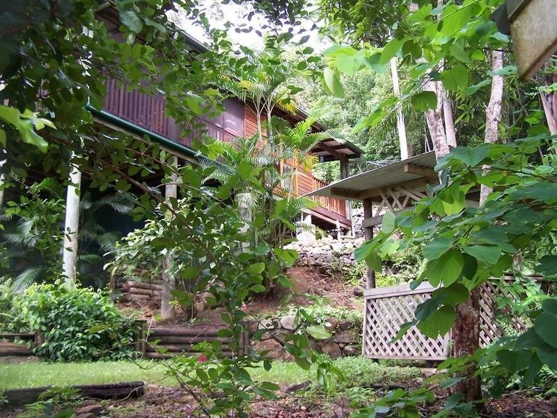 68 Domenica Road, Sugarloaf QLD 4800