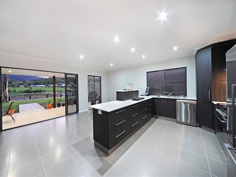 48 Abell Road, Cannonvale QLD 4802