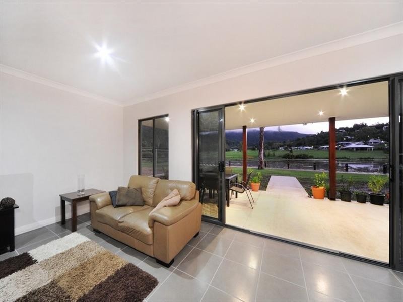 48 Abell Road, Cannonvale QLD 4802