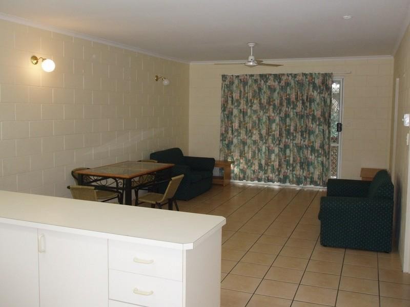 11/14 Island Drive, Cannonvale QLD 4802