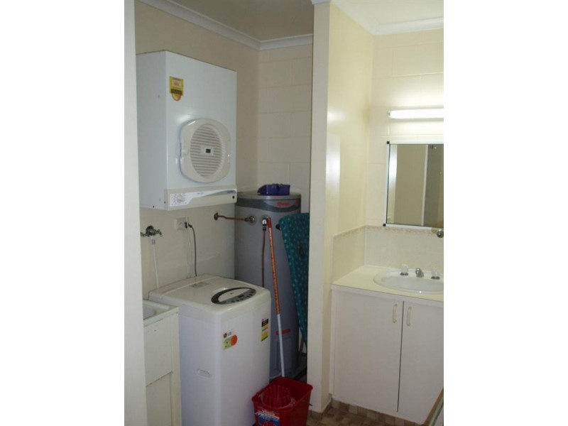 11/14 Island Drive, Cannonvale QLD 4802