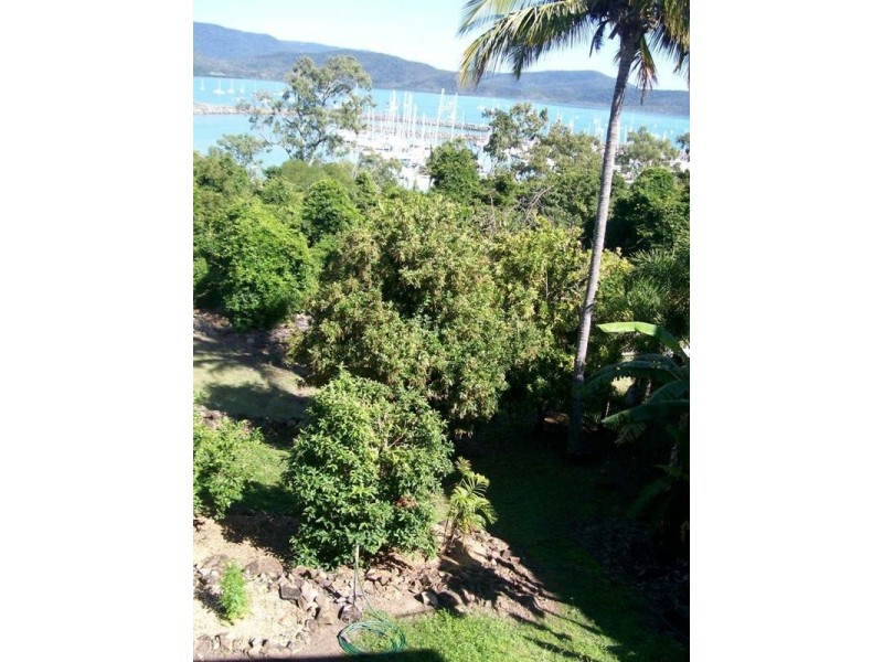14 Summit Avenue, Airlie Beach QLD 4802