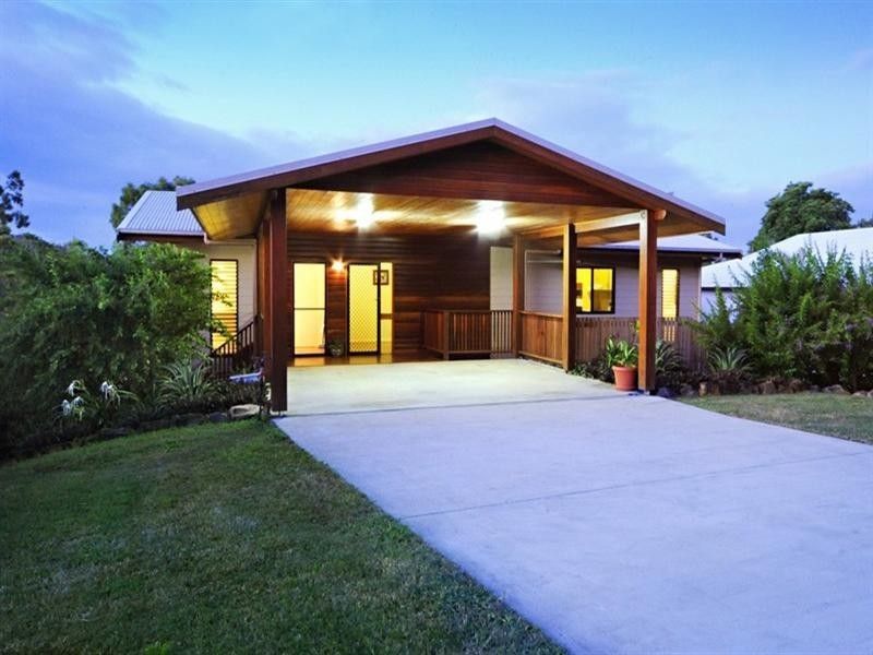 8 South Molle Boulevard, Cannonvale QLD 4802