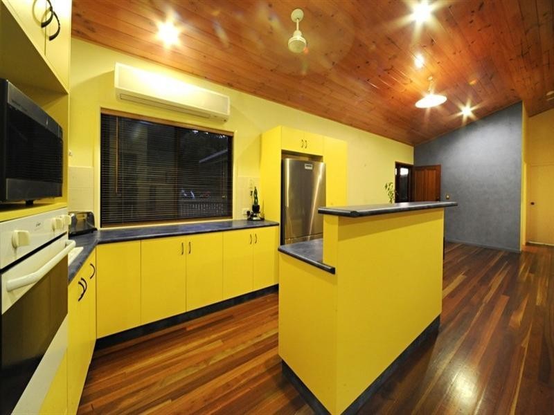 8 South Molle Boulevard, Cannonvale QLD 4802