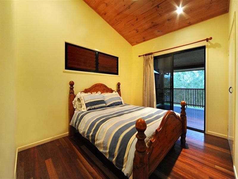 8 South Molle Boulevard, Cannonvale QLD 4802