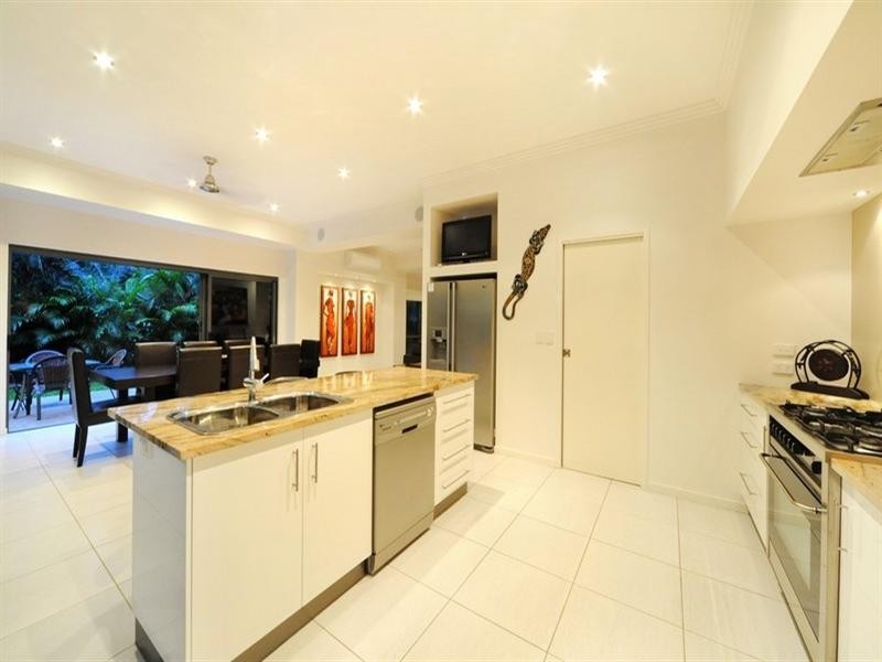 2/5 Olsen Place, Jubilee Pocket QLD 4802