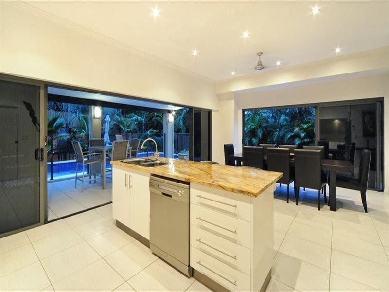 2/5 Olsen Place, Jubilee Pocket QLD 4802