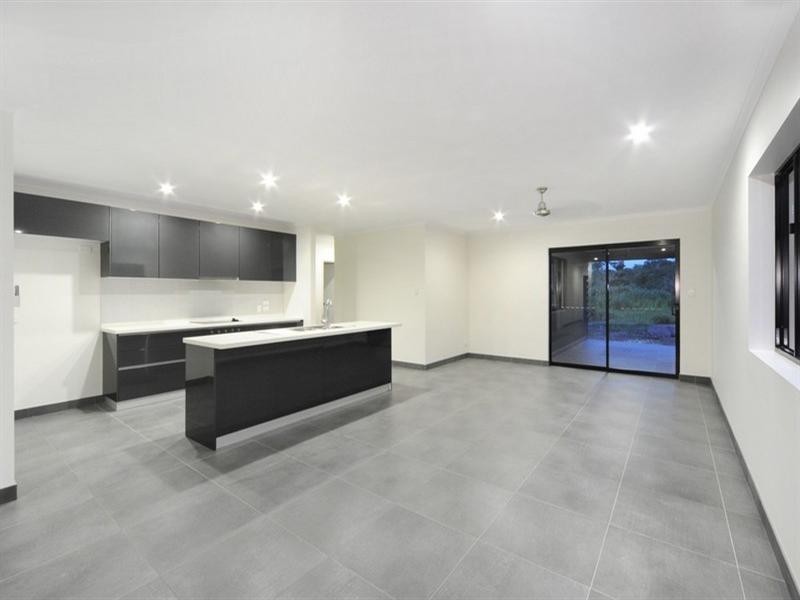 59 Parker Road, Cannonvale QLD 4802