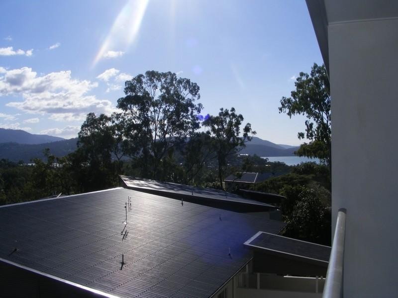 44 Deloraine Avenue, Cannonvale QLD 4802