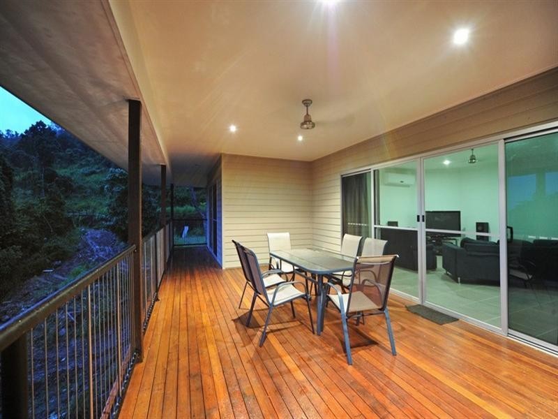 60 Eshelby Drive, Cannonvale QLD 4802