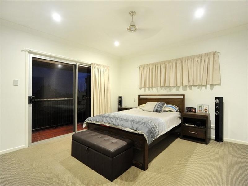 60 Eshelby Drive, Cannonvale QLD 4802