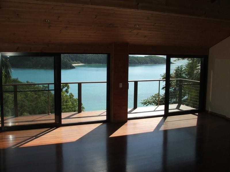 5 Warrain Street, Shute Harbour QLD 4802