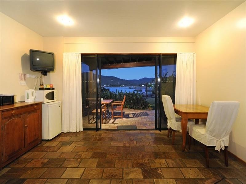 5 Mazlin Street, Airlie Beach QLD 4802