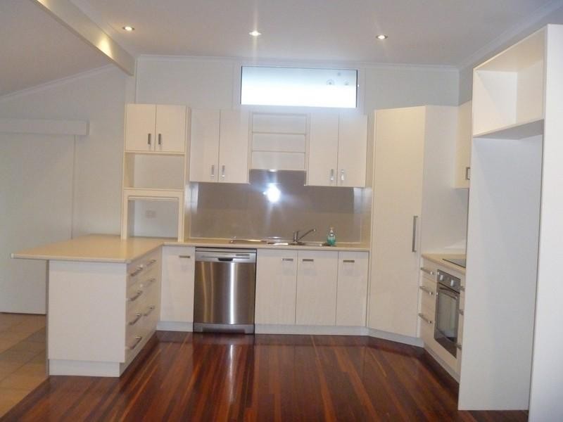 7 Herring Lane, Cannonvale QLD 4802