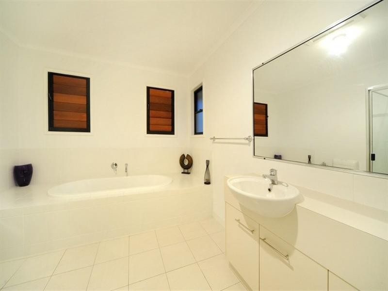 91 Abell Road, Cannonvale QLD 4802