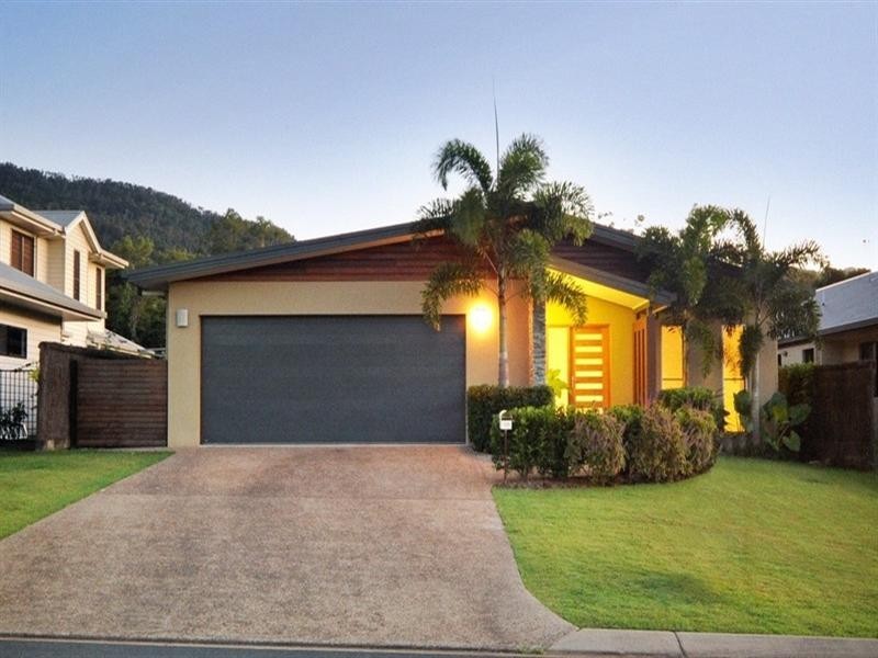 90 Abell Road, Cannonvale QLD 4802