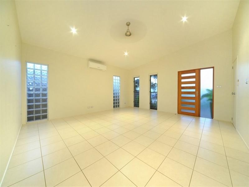 90 Abell Road, Cannonvale QLD 4802