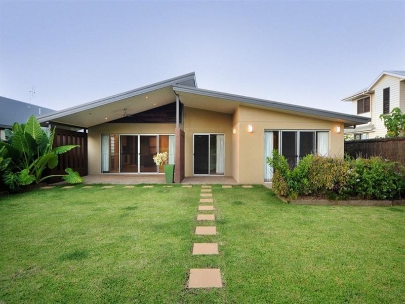 90 Abell Road, Cannonvale QLD 4802