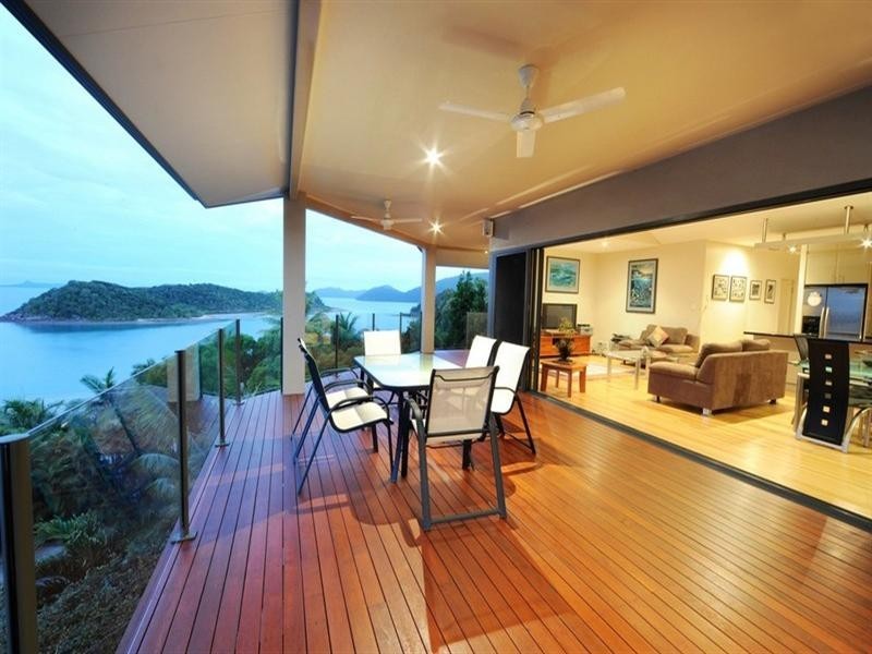7 Shutehaven Close, Shute Harbour QLD 4802